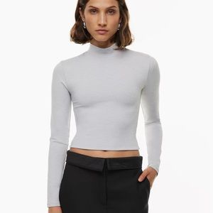 ARITIZA grey turtle neck NWT size small